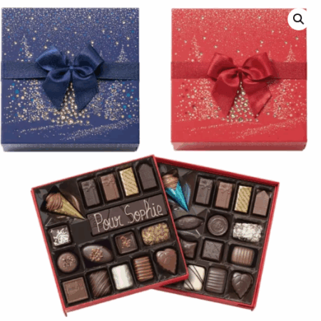 Boite de Noël carrée rouge ou bleue – 32 chocolats assortis et sa barre gourmande