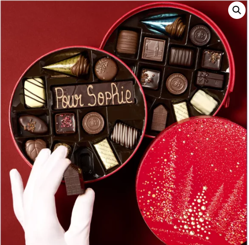 Boite de Noël ronde rouge ou bleue – 25 chocolats assortis et sa barre gourmande – Image 2