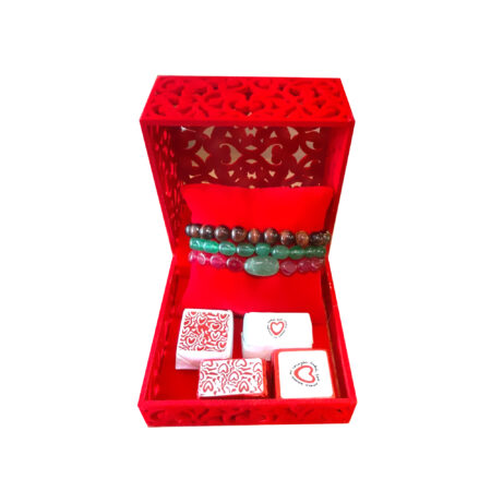 Boite avec un bracelet au choix ET 60 G du chocolat