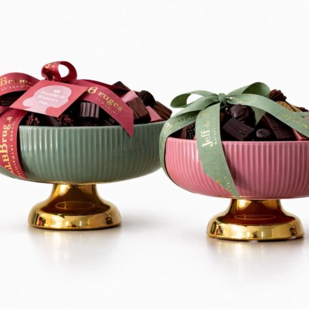 Coupe sur pied doré avec 450g du chocolat