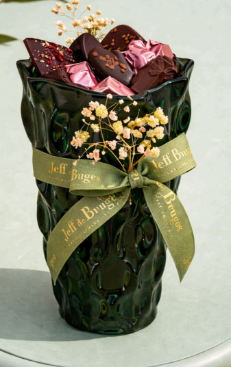 Vase en Verre Relief (Couleurs disponibles : Ambre et vert) avec 250g du chocolat